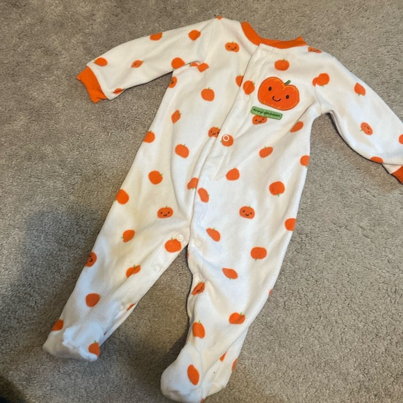 Infant Size 9 Months Halloween Pumpkin Sleeper Carters - Picture 1 of 10